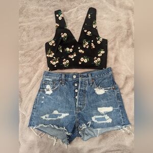 Lush Floral Crop Top Levis High Waisted Shorts 25 Bundle